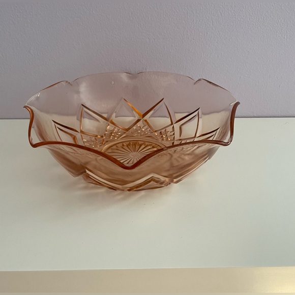 Pink Depression Bowl - Picture 7 of 13